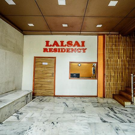 Lalsai Residency Andheri مومباي المظهر الخارجي الصورة