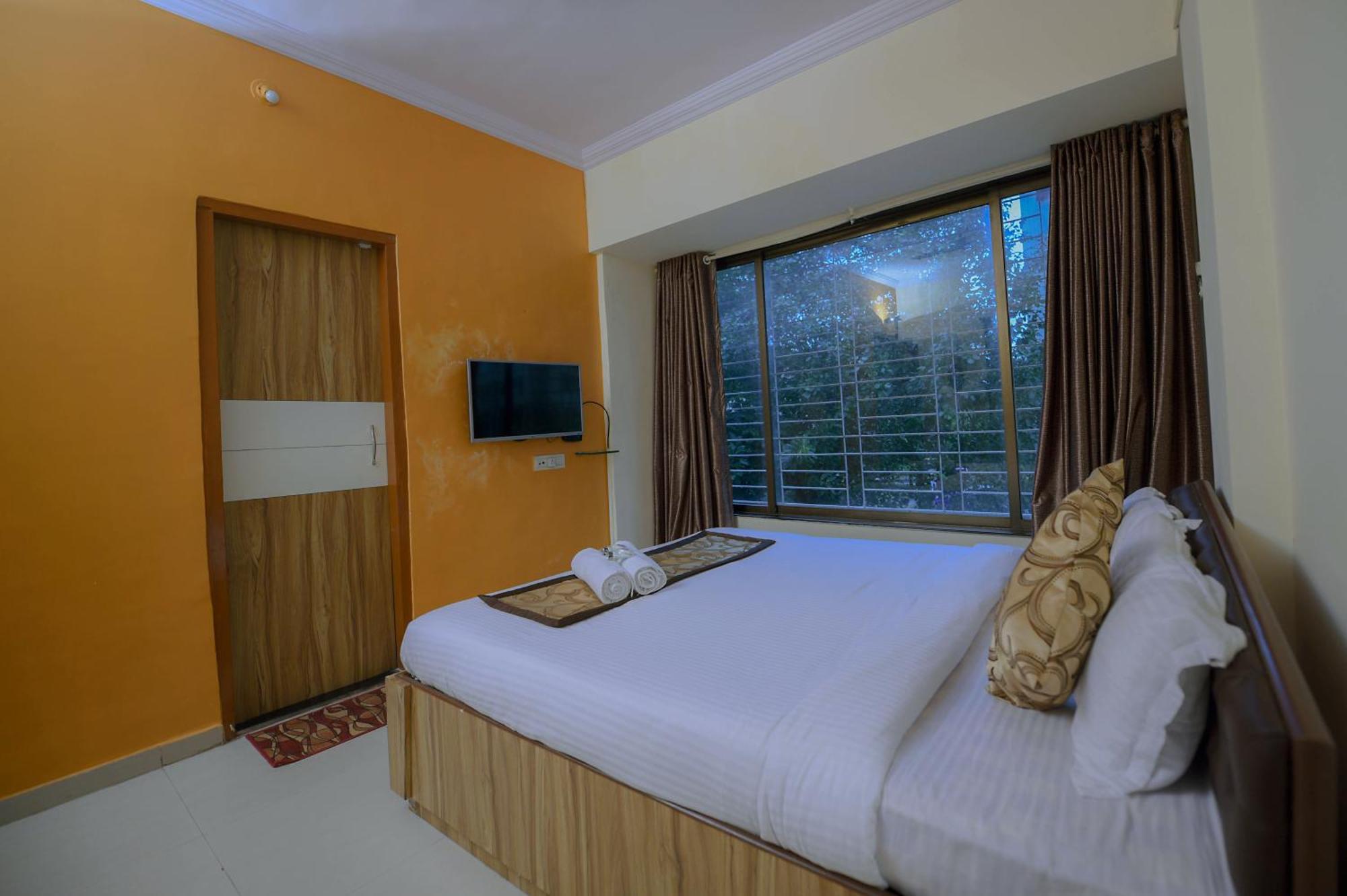 Lalsai Residency Andheri مومباي المظهر الخارجي الصورة
