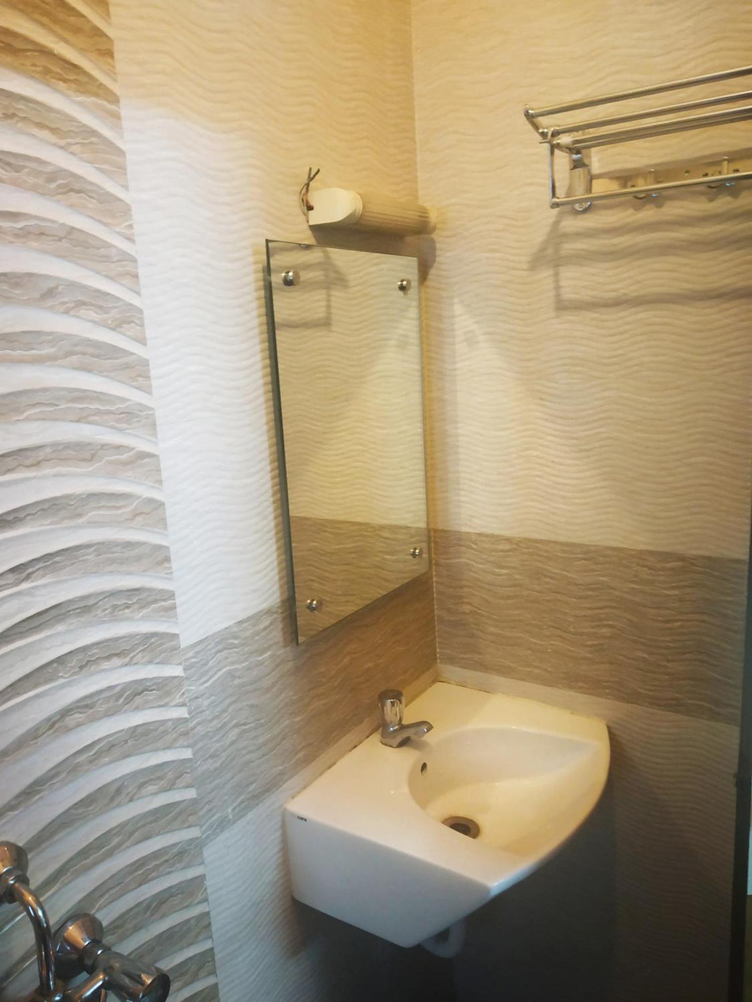 Lalsai Residency Andheri مومباي المظهر الخارجي الصورة