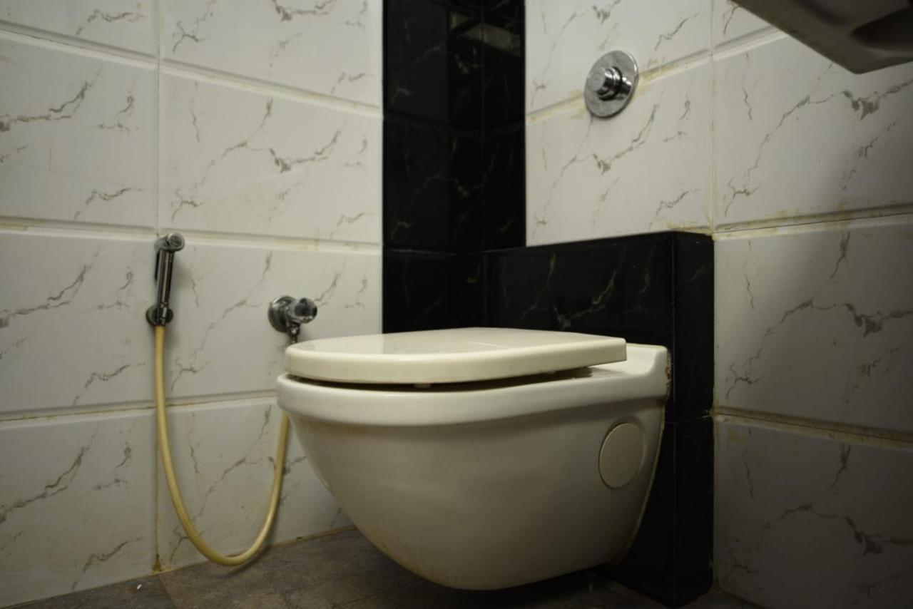 Lalsai Residency Andheri مومباي المظهر الخارجي الصورة